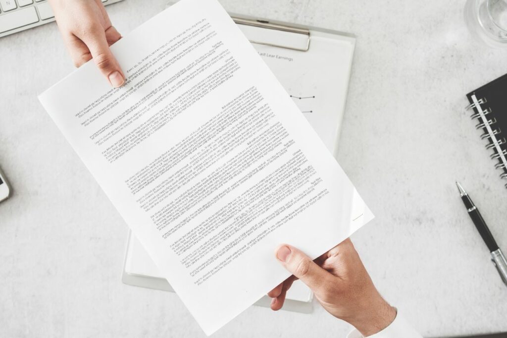 Dans quelles conditions un contrat devient-il caduc ?
