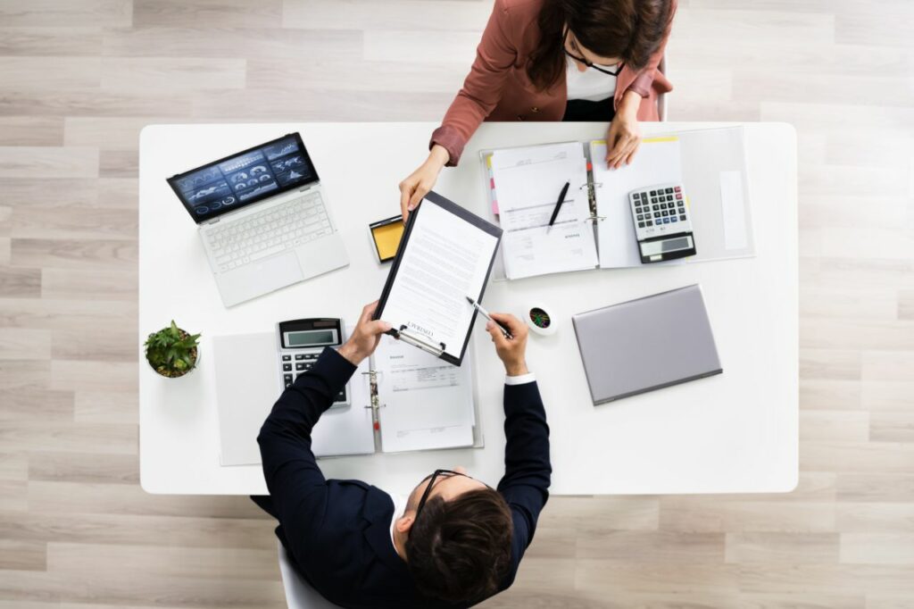 Loi DDADUE 2025 : actions de groupe unifiées et reporting CSRD assoupli