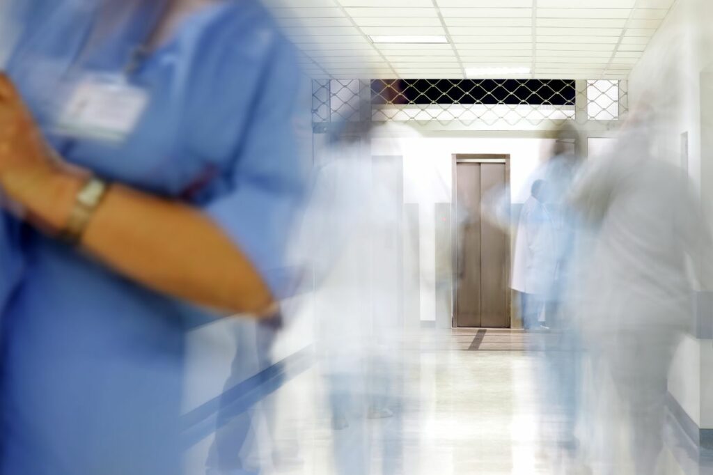 500.000 euros d’amende pour un hôpital espagnol : l’AEPD rappelle les règles en matière de sous-traitance ultérieure